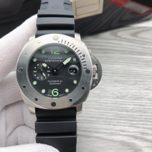 沛纳海- Panerai  SUBMERSIBLE 