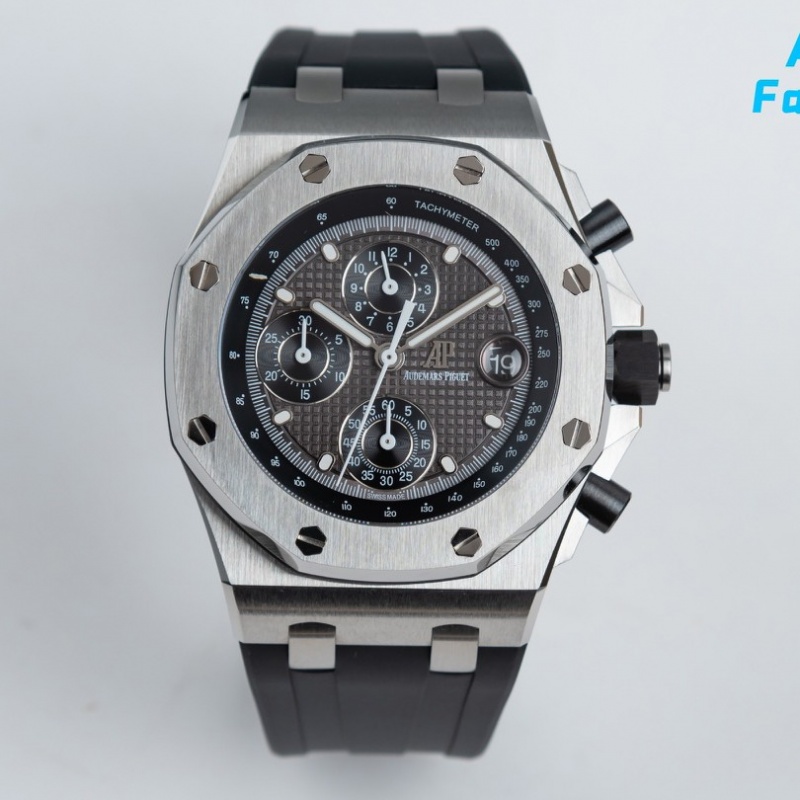 爱彼皇家橡树离岸型26470系列42Mm腕表 Albert watches the Royal Oak offshore model